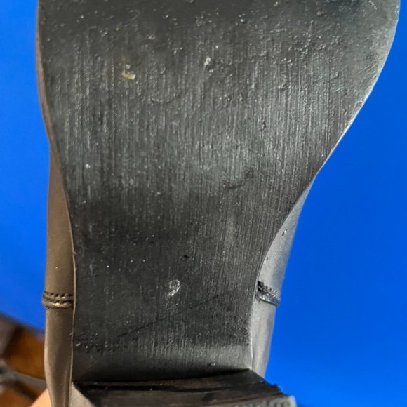 SOLD! Black leather booties, Size 9 - Picture 8 of 11